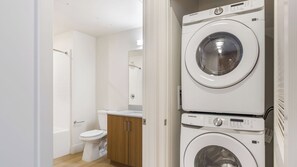 Apartment (6 Bedrooms) | Interior - Ancora by Avantstay Multi-room Reservation Walkable Little Italy Luxury Resort Pool + Sky Deck (San Diego)