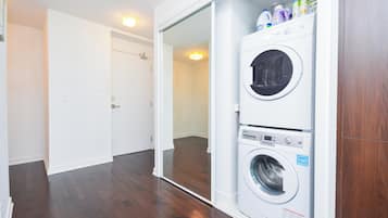 City Condo | Bathroom