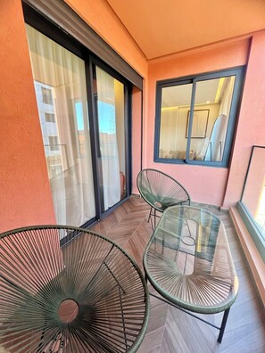 Outdoor dining - Vrbo Property (Marrakech)