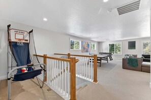 Interior - Ridge House- new home, sleeps 16, quiet neighborhood-, hot tub, trailer parking, pet friendly (McCall)