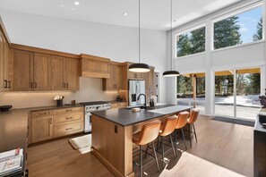 Fridge, microwave, oven, stovetop - Ridge House- new home, sleeps 16, quiet neighborhood-, hot tub, trailer parking, pet friendly (McCall)