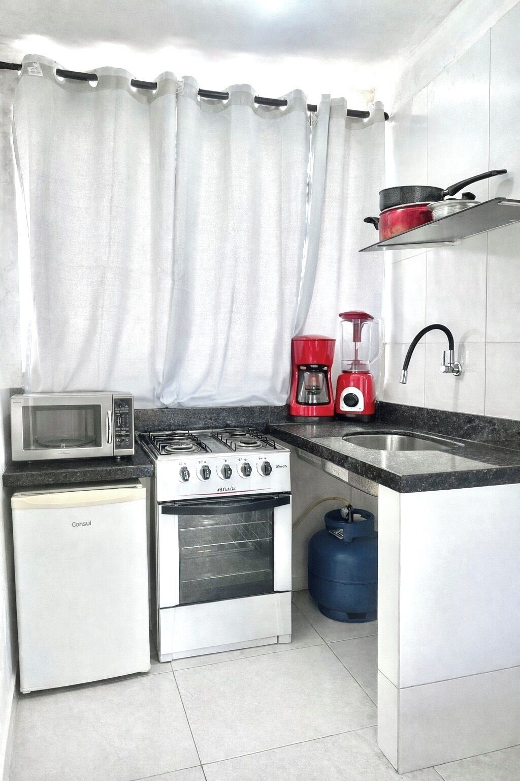 Studio Suite, Balcony, Sea View | Private kitchen