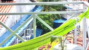 Studiosuite, balkong, sjøutsikt | Overnattingsstedets uteområder