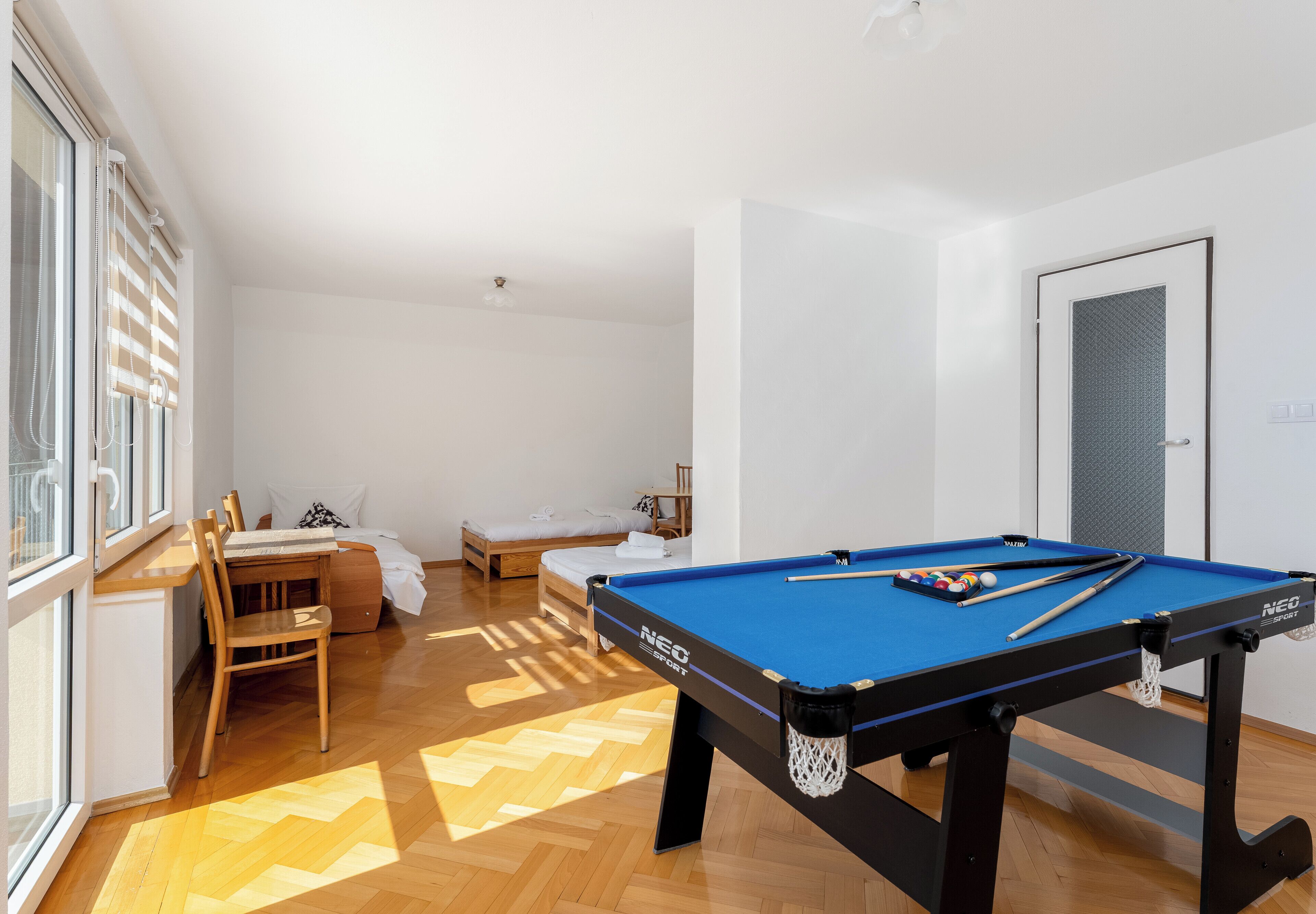 2 dormitorios, tabla de planchar con plancha, wifi y ropa de cama