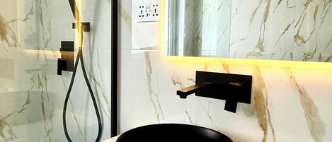 Eco-friendly toiletries, towels