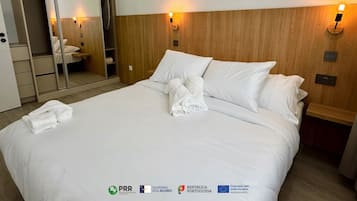 2 slaapkamers, een strijkplank/strijkijzer, gratis wifi, beddengoed