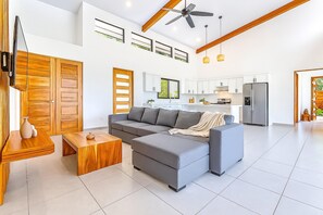 Ferienhaus, 3 Schlafzimmer, eigener Pool, Meerblick | Wohnbereich