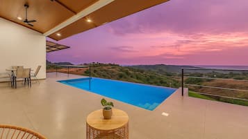 Casa, 3 quartos, piscina particular, vista para o oceano | Piscina