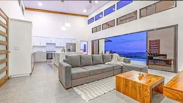 Ferienhaus, 3 Schlafzimmer, eigener Pool, Meerblick | Wohnbereich