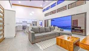 Ferienhaus, 3 Schlafzimmer, eigener Pool, Meerblick | Wohnbereich