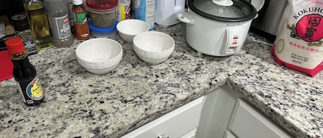 Alimentos y bebidas
