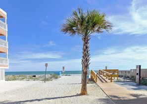 Beach nearby - Duneside I 103 - Oceanfront Complex (Oceanview Unit) in Garden City Beach (Garden City Beach)