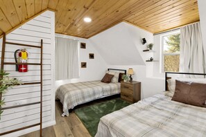 Internet - Shiloh Woods Cabin Walk to Lake & Village Fireplace Cozy Retreat (Big Bear Lake)