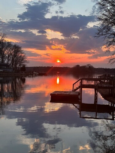 NEW! Private Dock with Kayak launch on High Rock Lake - 3 bedrooms/6 beds