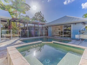 Indoor pool - Macadamia Ocean Escape (Pottsville)