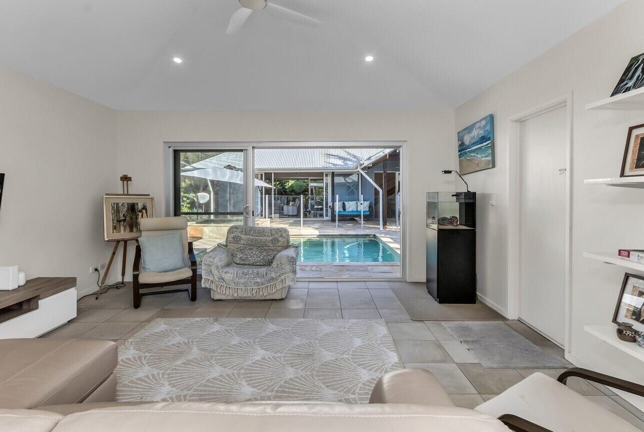 Casa geminada, 4 quartos, piscina particular, vista para a piscina | Área de estar