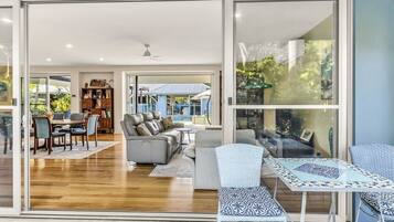 Townhome, 4 Bedrooms, Private Pool, Pool View | Living area