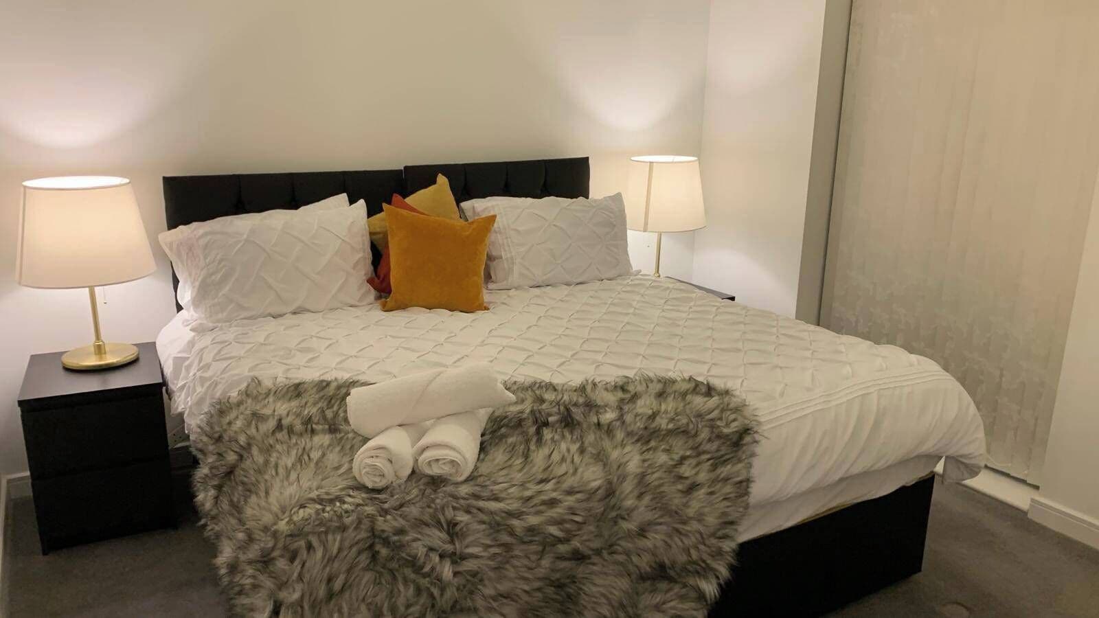WiFi, bed sheets