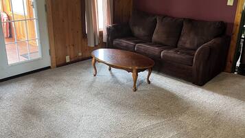 Smart TV, fireplace, DVD player, video library