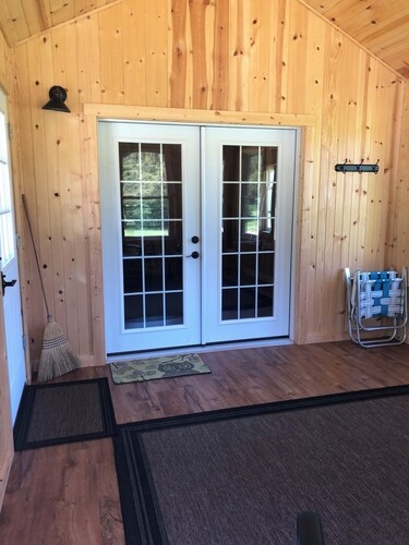 Secluded 2-bedroom cabin in Fredericktown