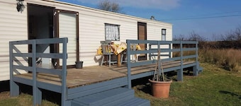 2 bed-Sleeps 4-Free Parking-Pet Friendly