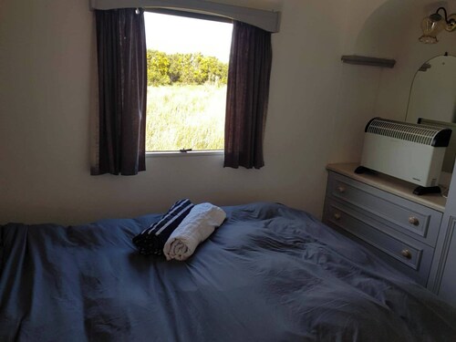 2 bed-Sleeps 4-Free Parking-Pet Friendly