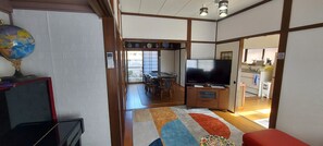 Interior - Suzume no oyado (Shima)