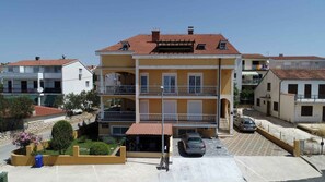 Exterior - Holiday flat with air conditioning and balcony (Biograd na Moru)