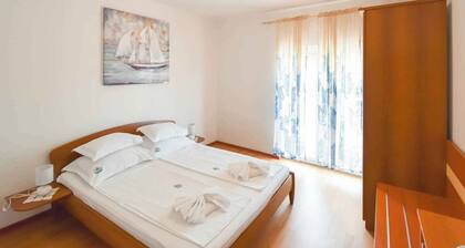 Appartement de vacances avec climatisation et balcon
