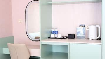 Deluxe Room, 1 Queen Bed