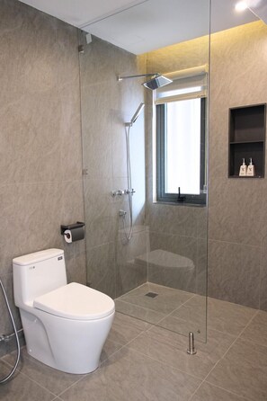 Deluxe Room, 1 Katil Ratu (Queen) | Bilik Mandi