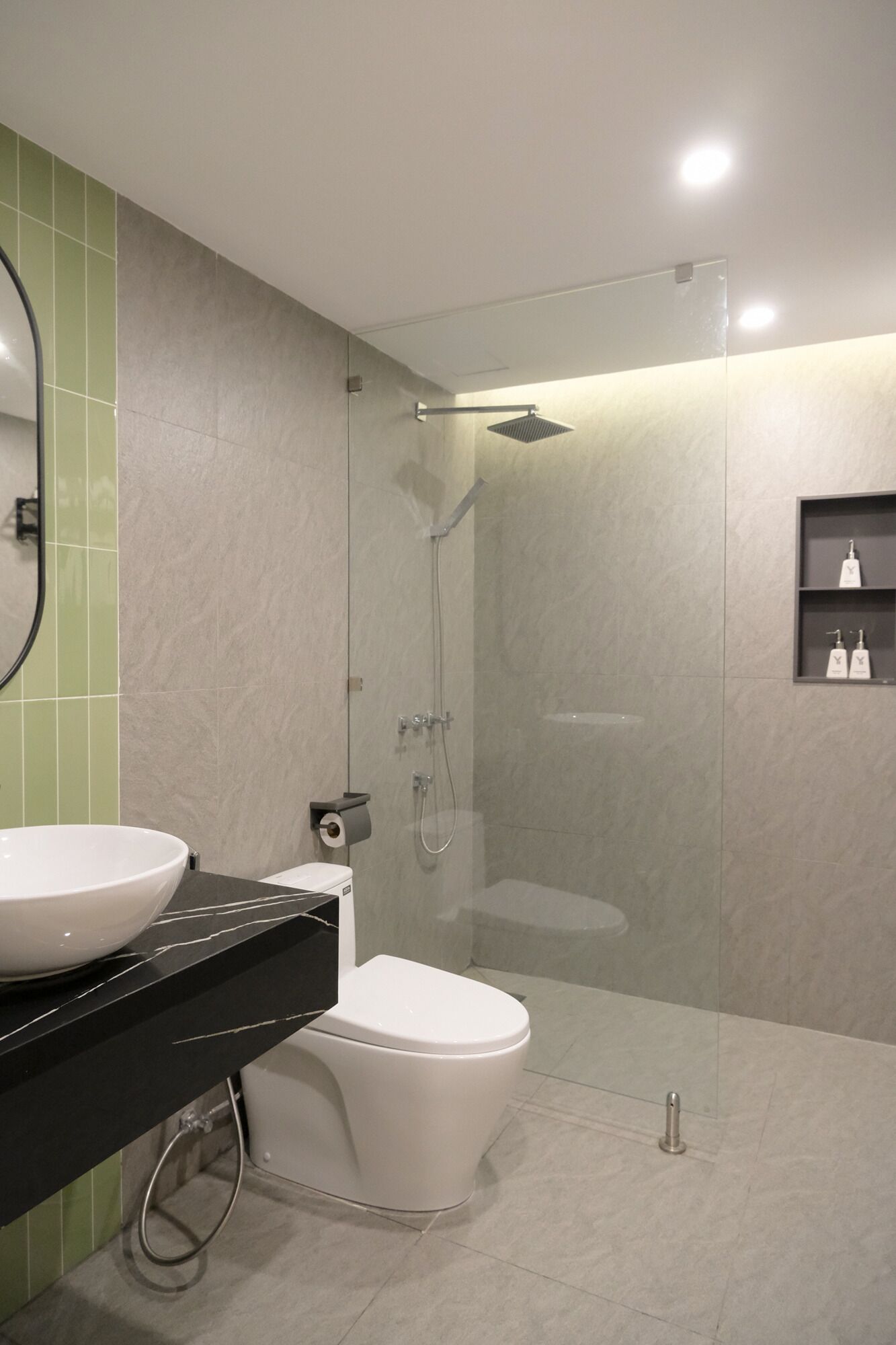 Quarto casal, sacada | Banheiro