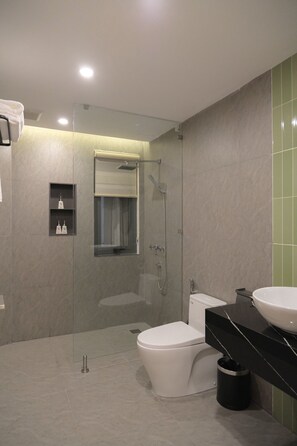 Superior Double Room | Bathroom - Khach san Y Hotel Can Tho (Ninh Kieu)