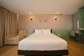 Premium Room, 1 Queen Bed - Khach san Y Hotel Can Tho (Ninh Kieu)