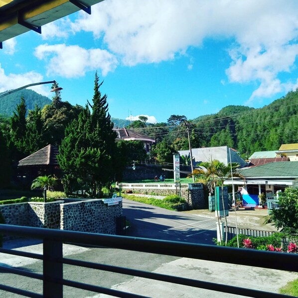 Property grounds - Hotel Pondok Asri Tawangmangu (Tawangmangu)