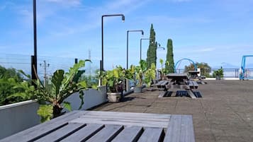 Tempat makan outdoor