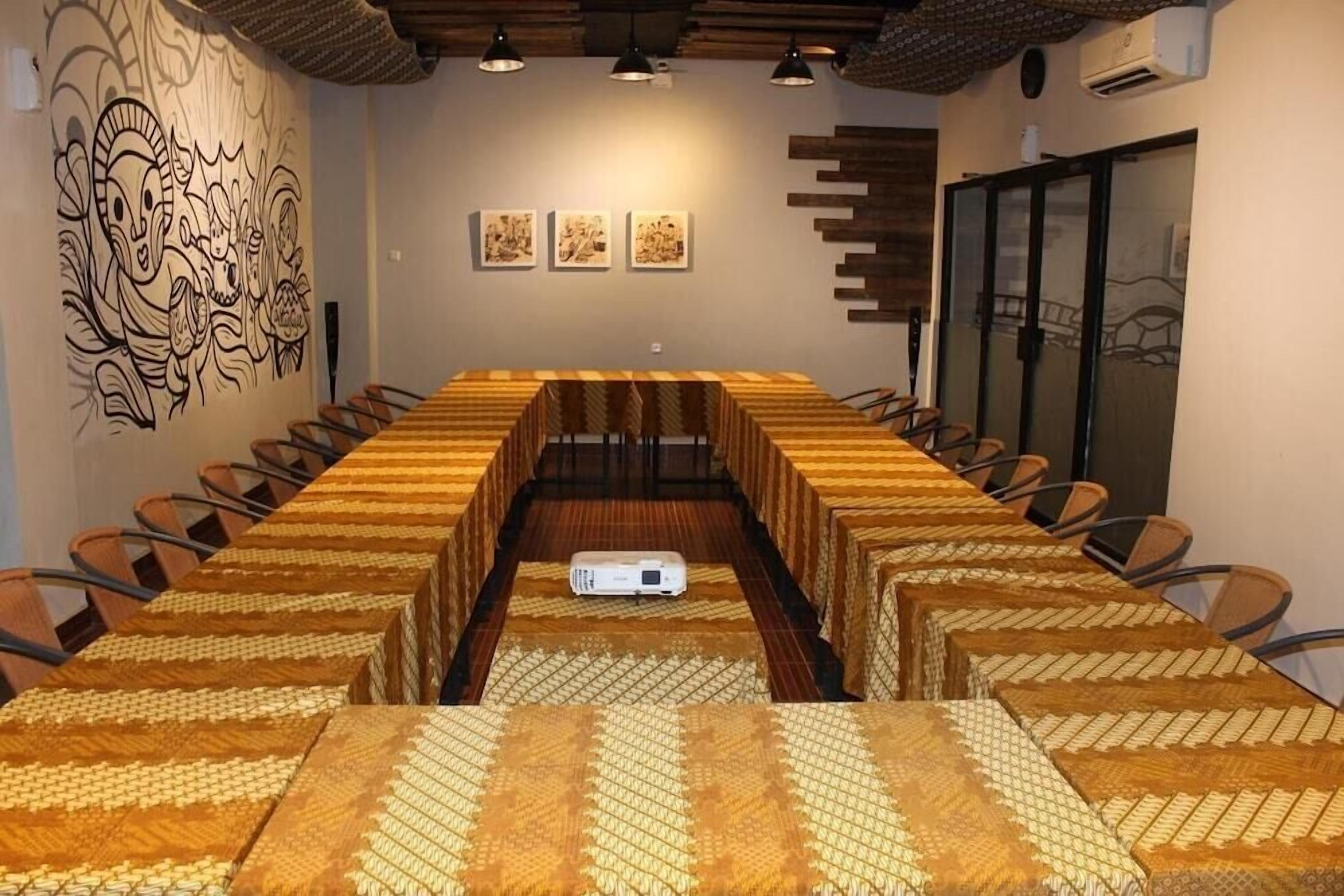 Meeting facility