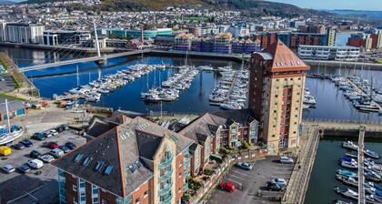 The Crows Nest - 1 Bed Apartment - Swansea Marina
