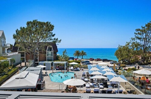 Ocean Windows, Beachside + Resort Amenities heart of Del Mar