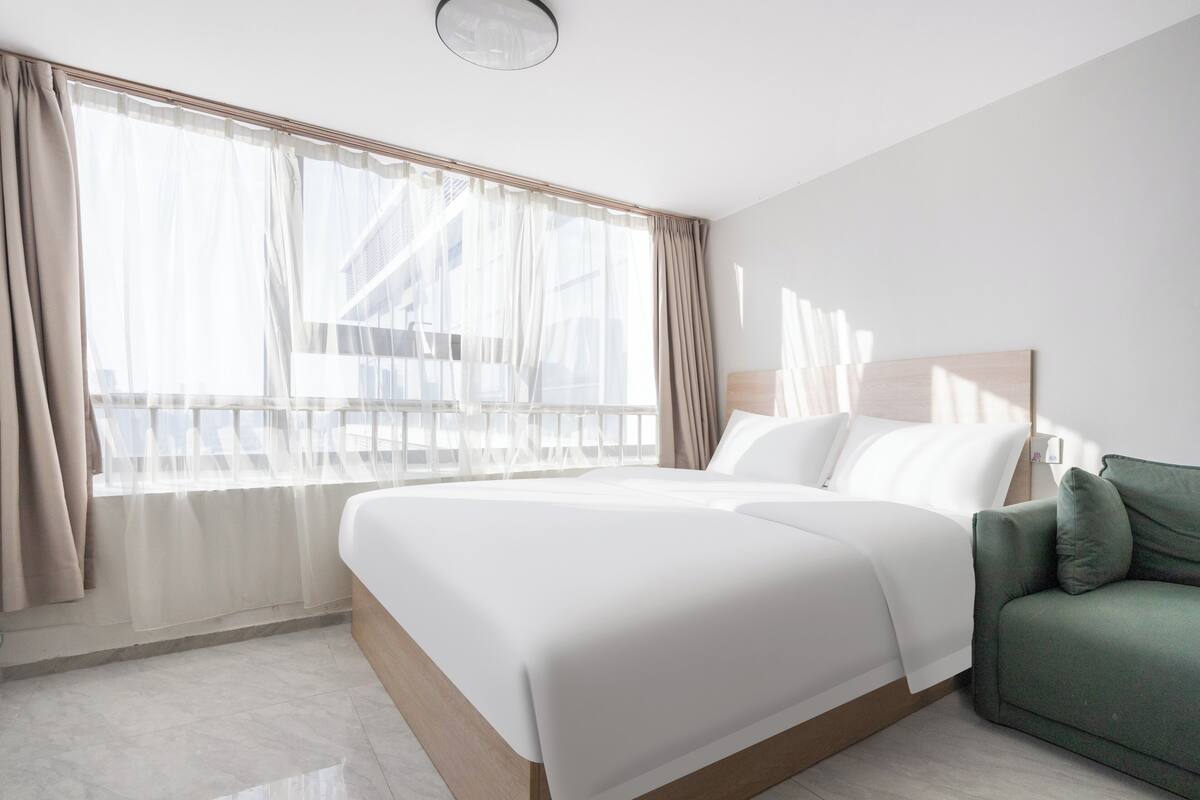 Standard Suite, City View