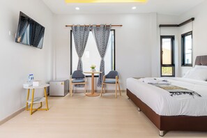 VIP Room | Free WiFi - Deluxe Hotel Chaiyaphum (Chatturat)