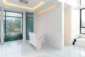 Lobby - Deluxe Hotel Chaiyaphum (Chatturat)