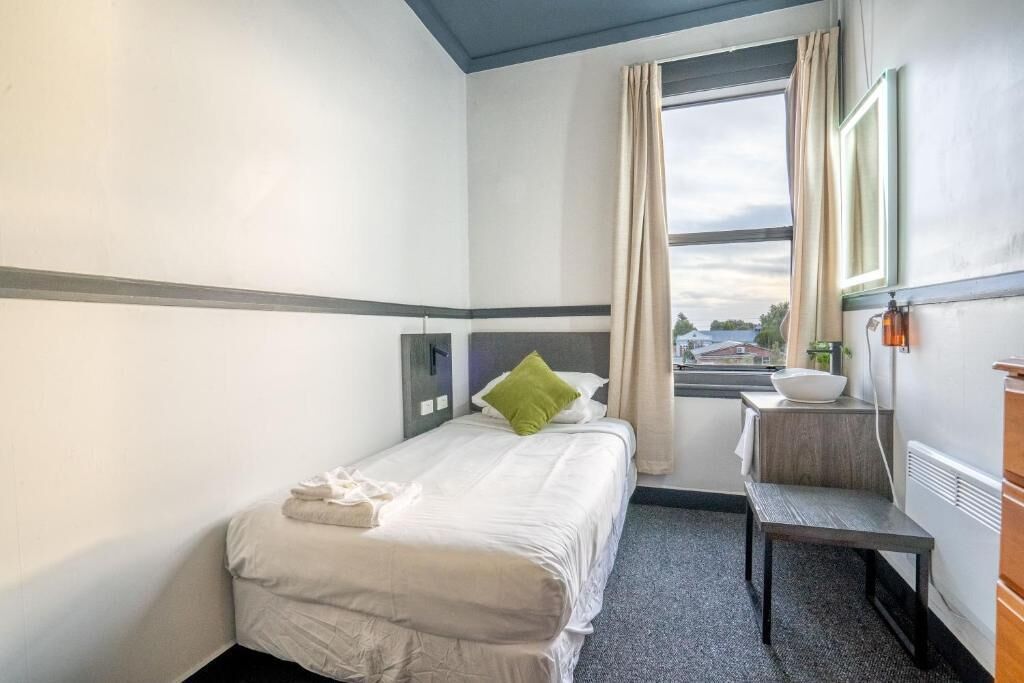 Comfort Single Room, Housekeeping