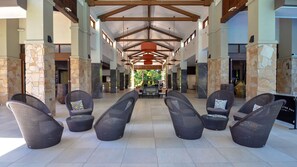 Lobby - 103 Temple By The Sea (Craiglie)
