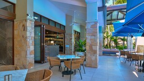 Outdoor dining - 103 Temple By The Sea (Craiglie)