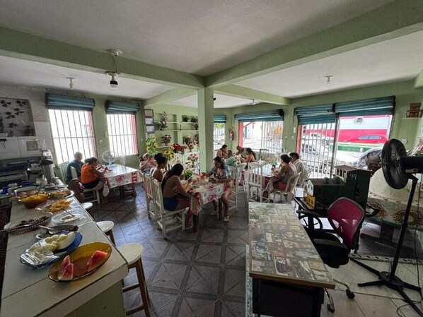 Dining - Pousada O leão (Piaçabuçu)