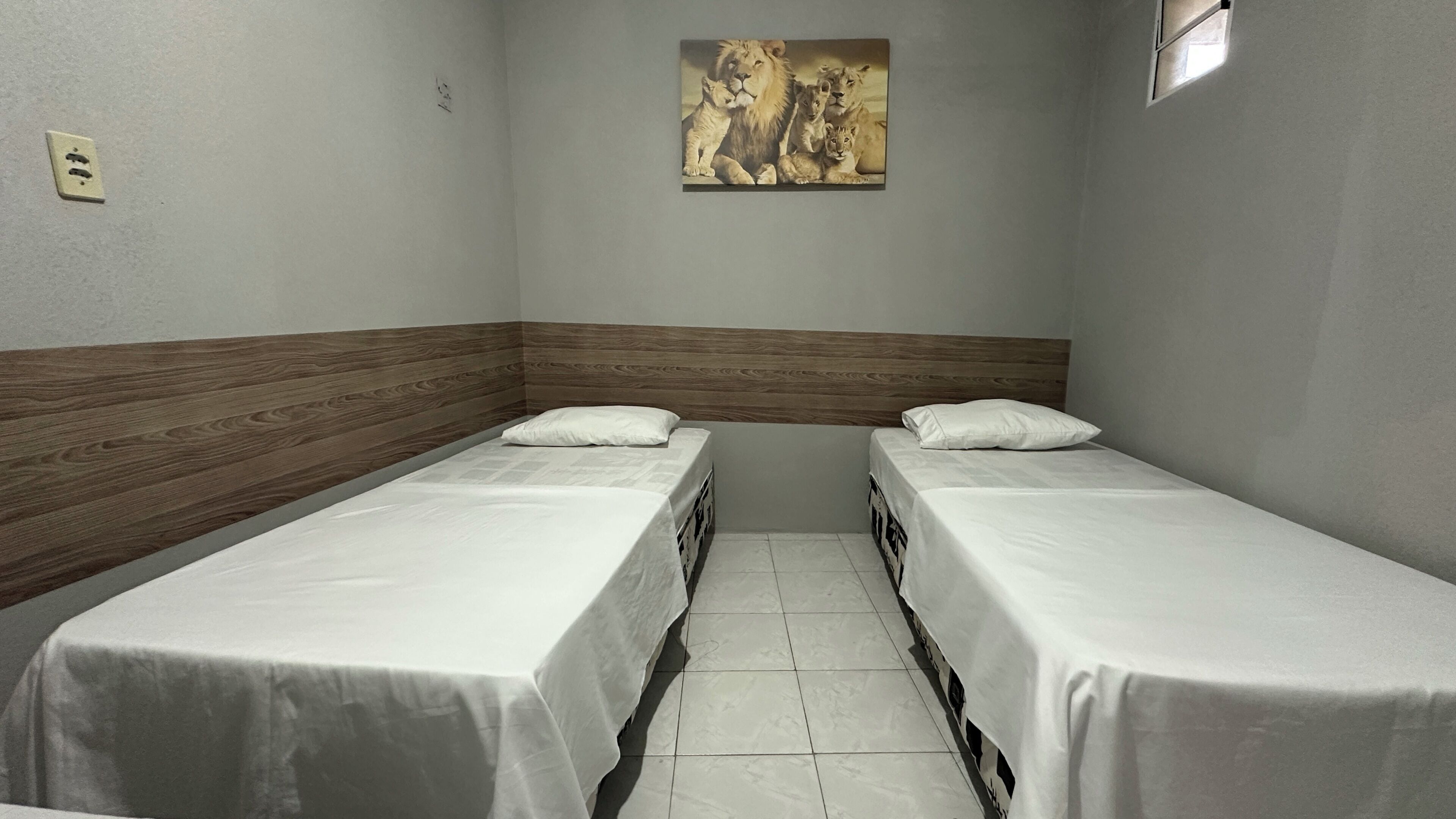 Quarto solteiro básico | Spa
