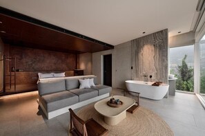 Deluxe Double Room, Balcony, Sea View (1201) | Living area - Daybreak (New Taipei City)