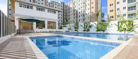 Appartement, 3 chambres, accessible aux personnes à mobilité réduite, patio | Piscine