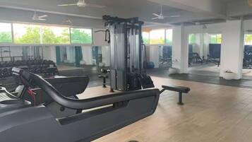 Apartment, 3 Bedrooms, Accessible, Patio | Fitness facility